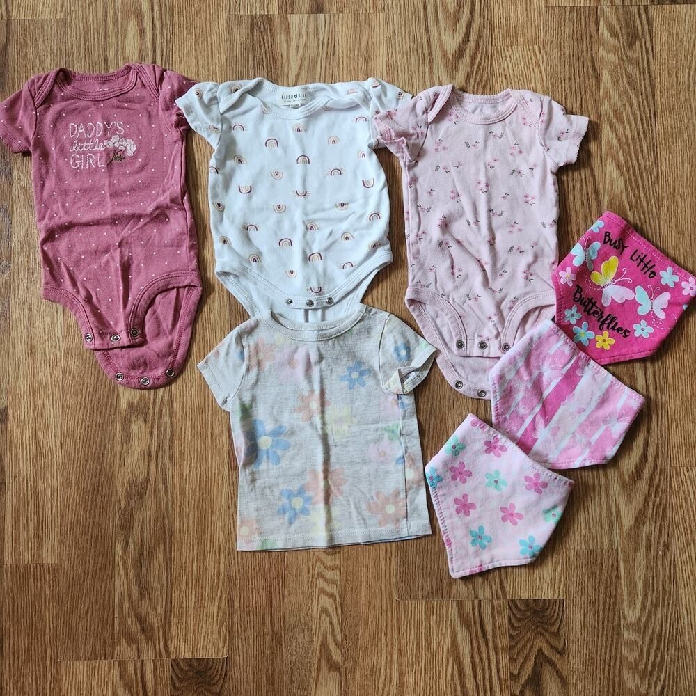 Baby Girl 0-3 Months Clothing Lot of 7 Short Sleeves, Bibs